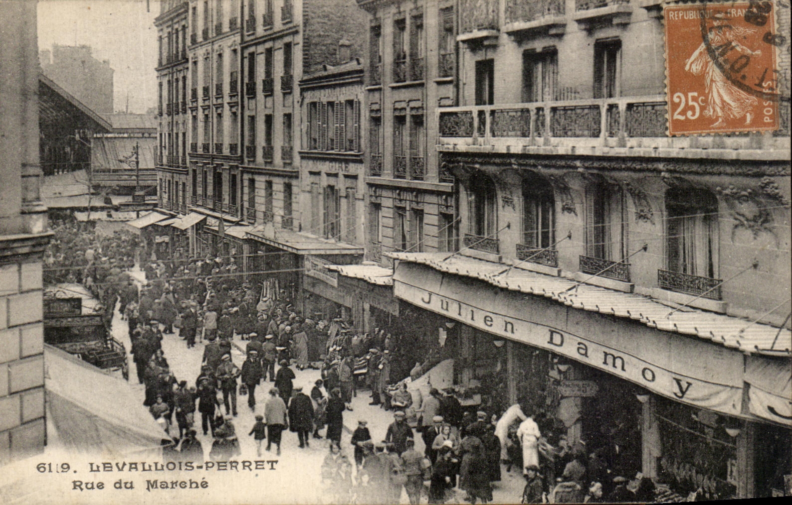 CPA Levallois Perret Rue du Marche Julien Damoy 