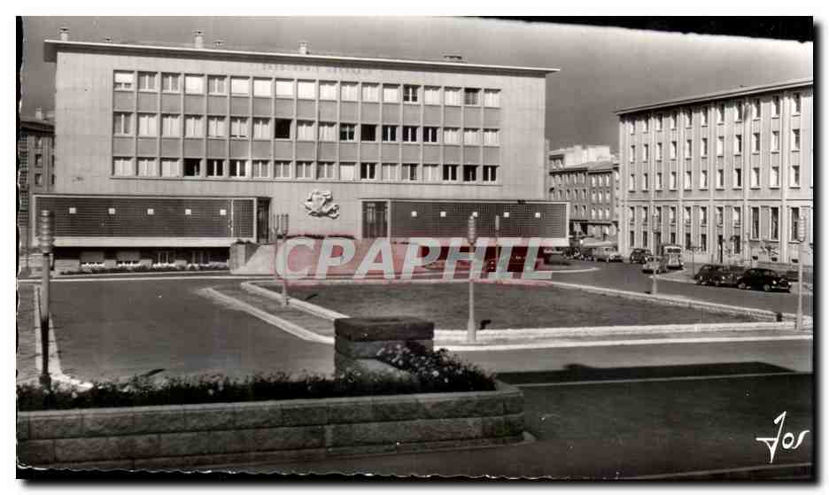 CPSM Brest La Tresoriere Generale Et Son Square le Long de la rue Jean Mace