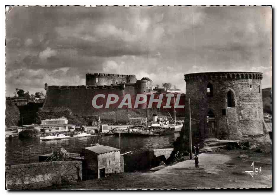 CPA Brest Les Remparts du Chateau 