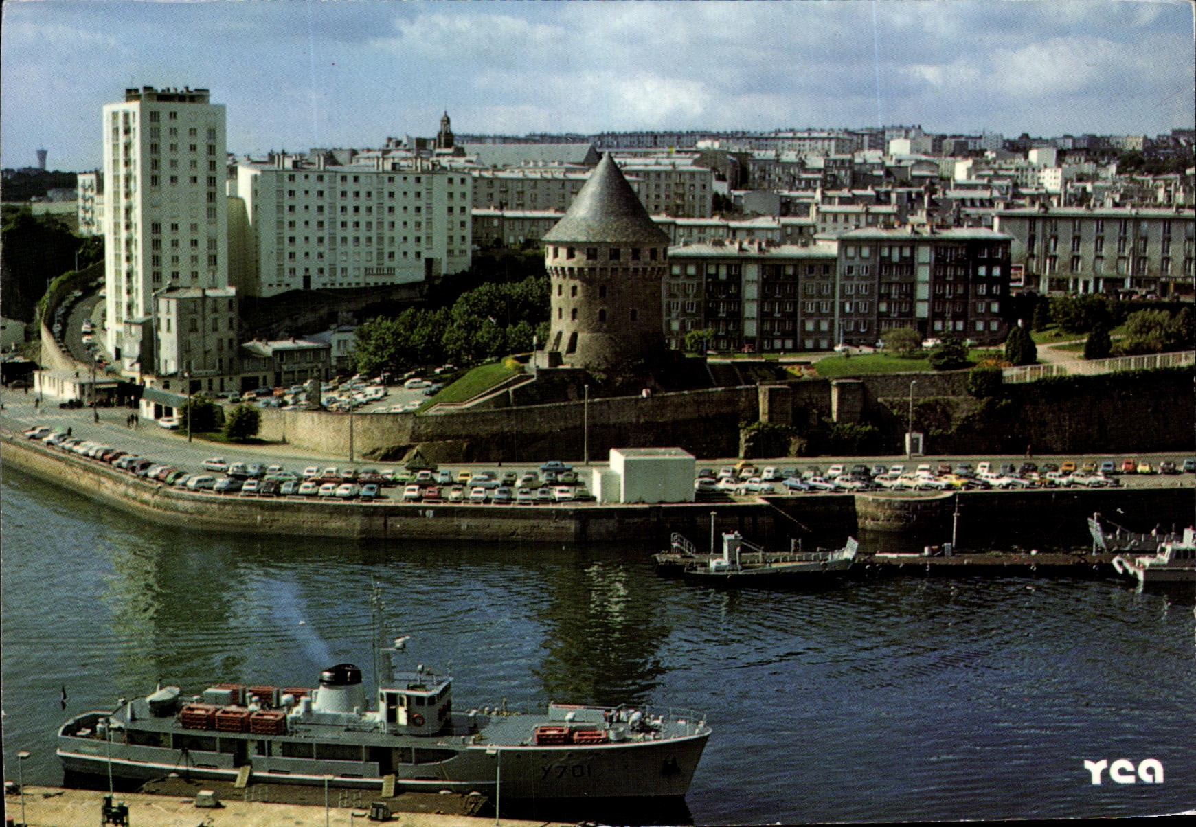 Grand Port de Guerre — La Tour Tanguy — Édition YCA