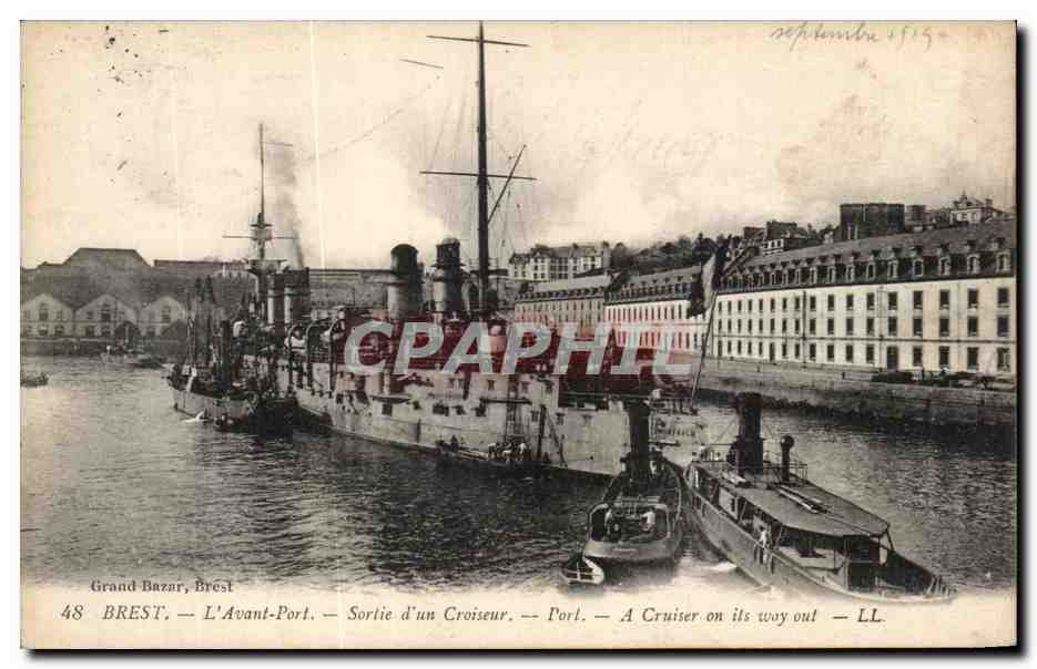 CPA Brest L Avant Port Sortie D Un Croiseur Bateau
