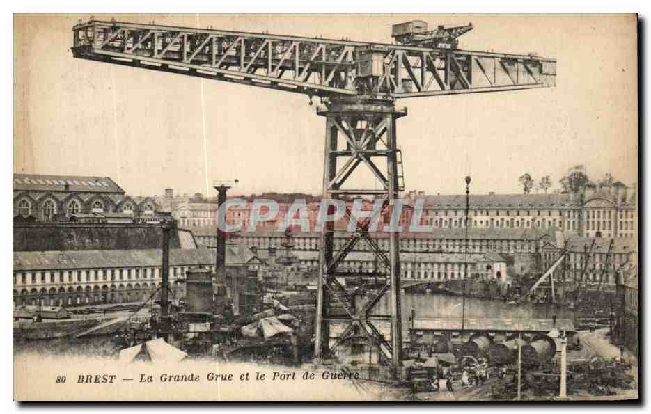 CPA Brest La Grand Grue et Le port de Guerre Bateaux