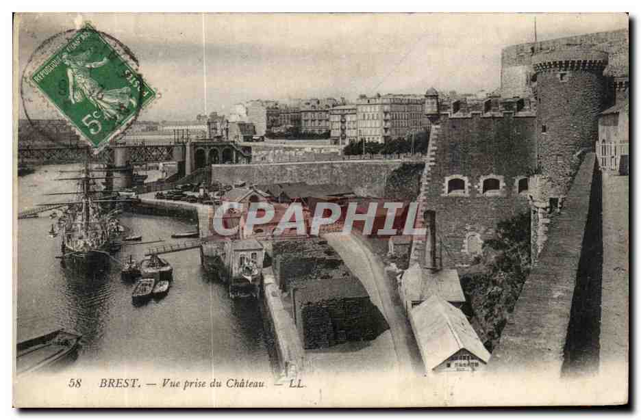 CPA Brest Vue Prise du Chateau Bateau