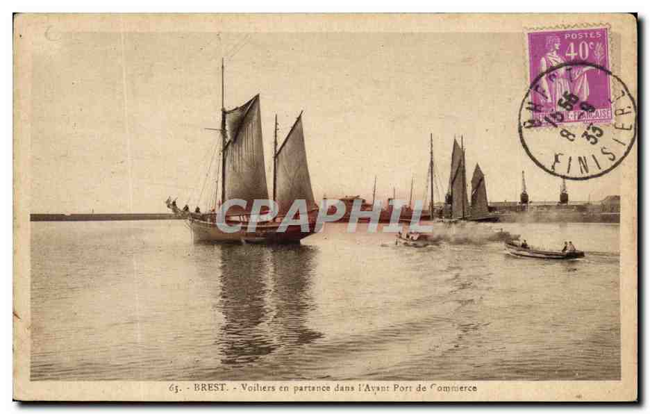 CPA Brest Voiliers en Partance dans l Avant Port De Commerce Bateaux
