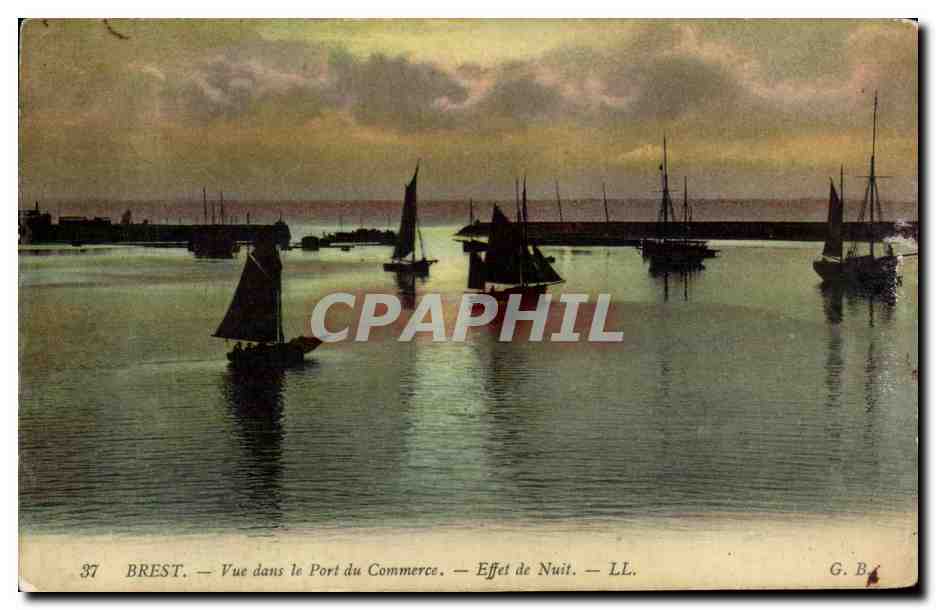 CPA Brest Vue Dans Le Port Du Commerce Effet De Nuit Bateaux