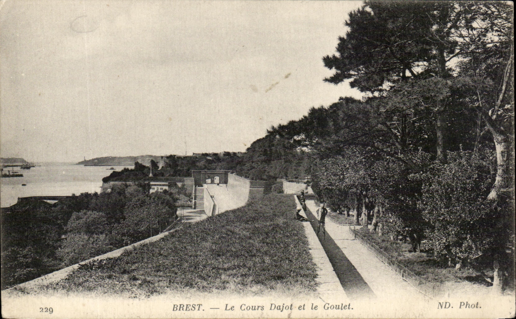 CPA Brest Le Cours Dajot Et Le Goulet 