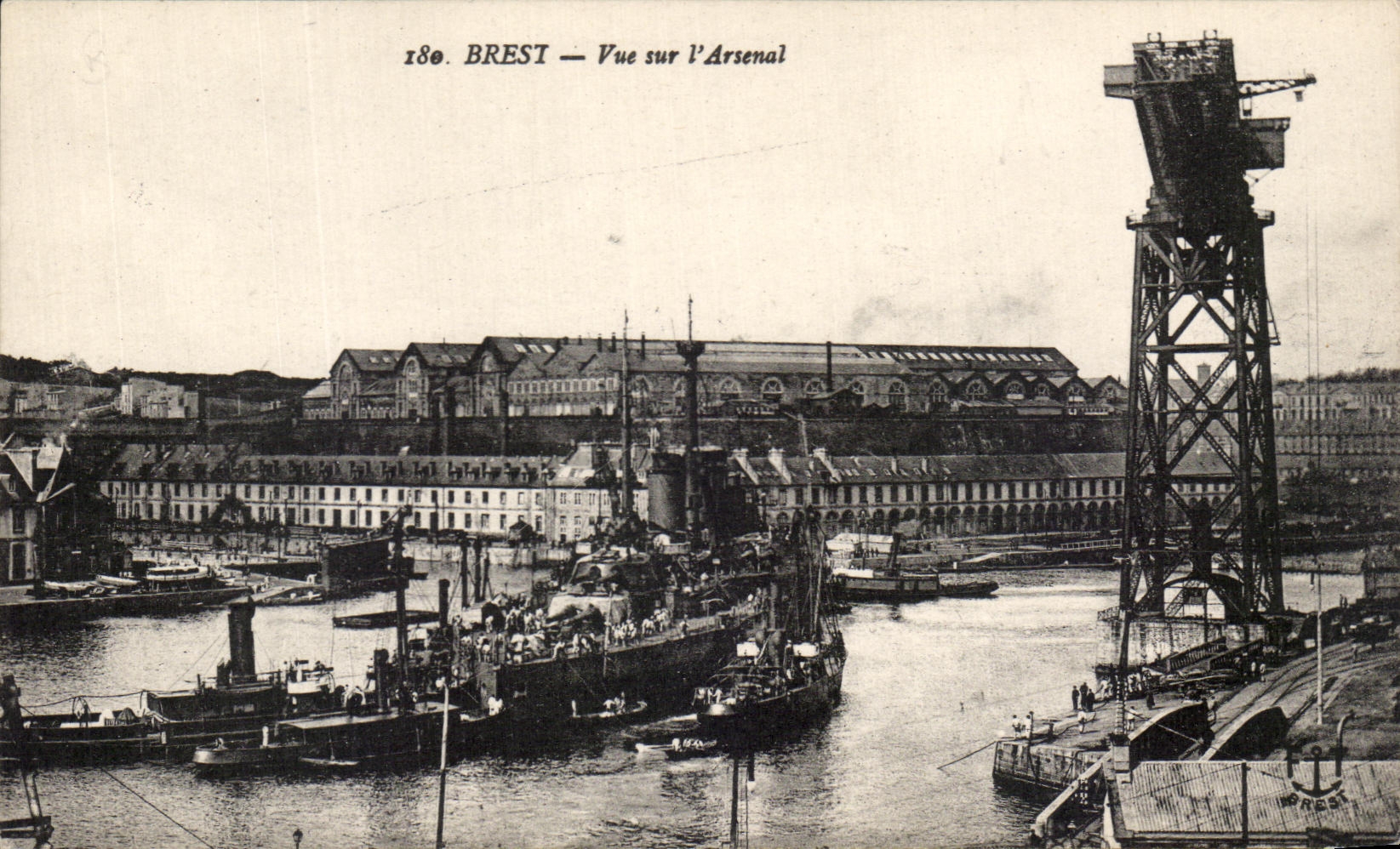 CPA Brest Vue Sur L Arsenal Bateaux