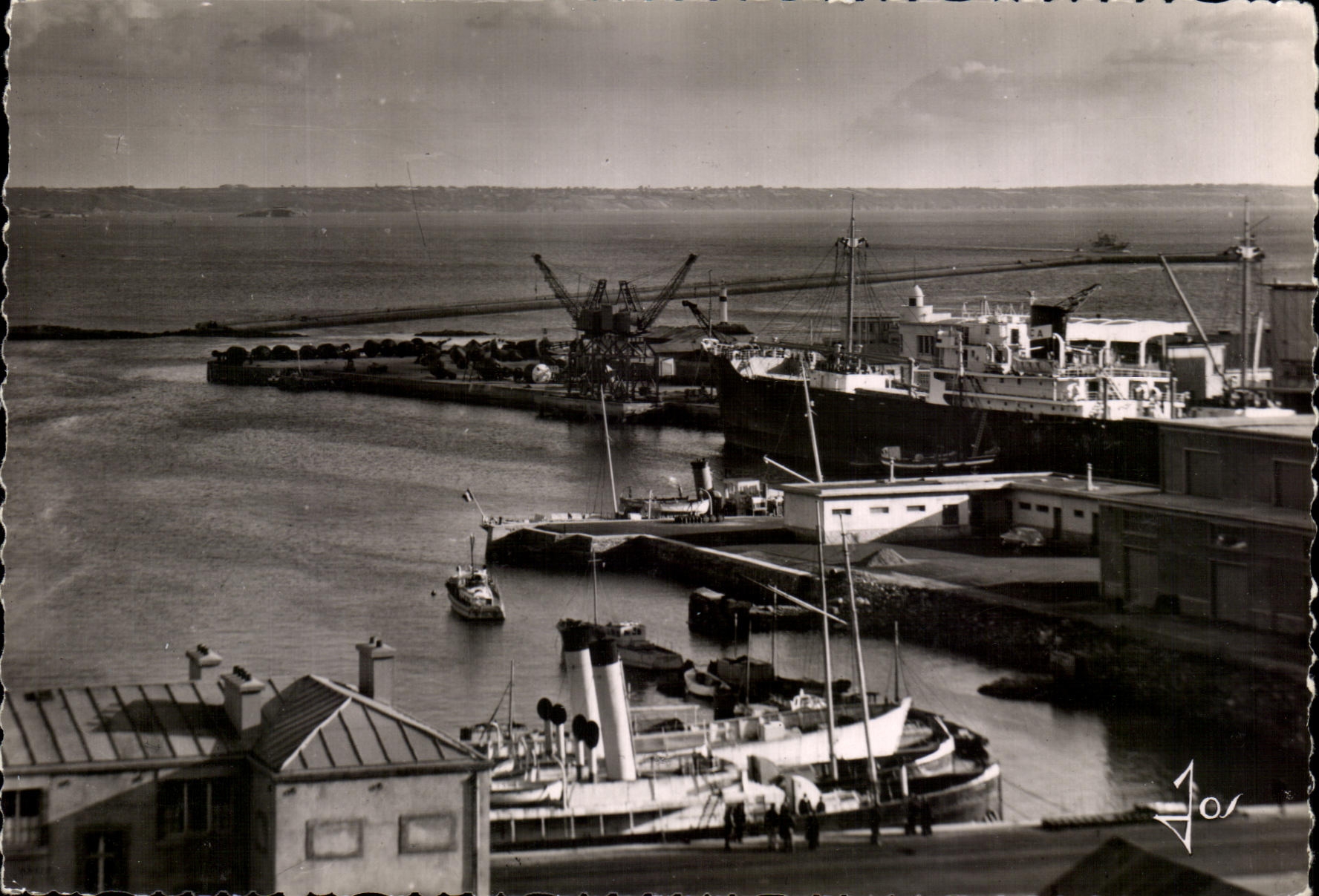 CPSM Brest Le Premier Bassin Au Port de Commerce Bateau