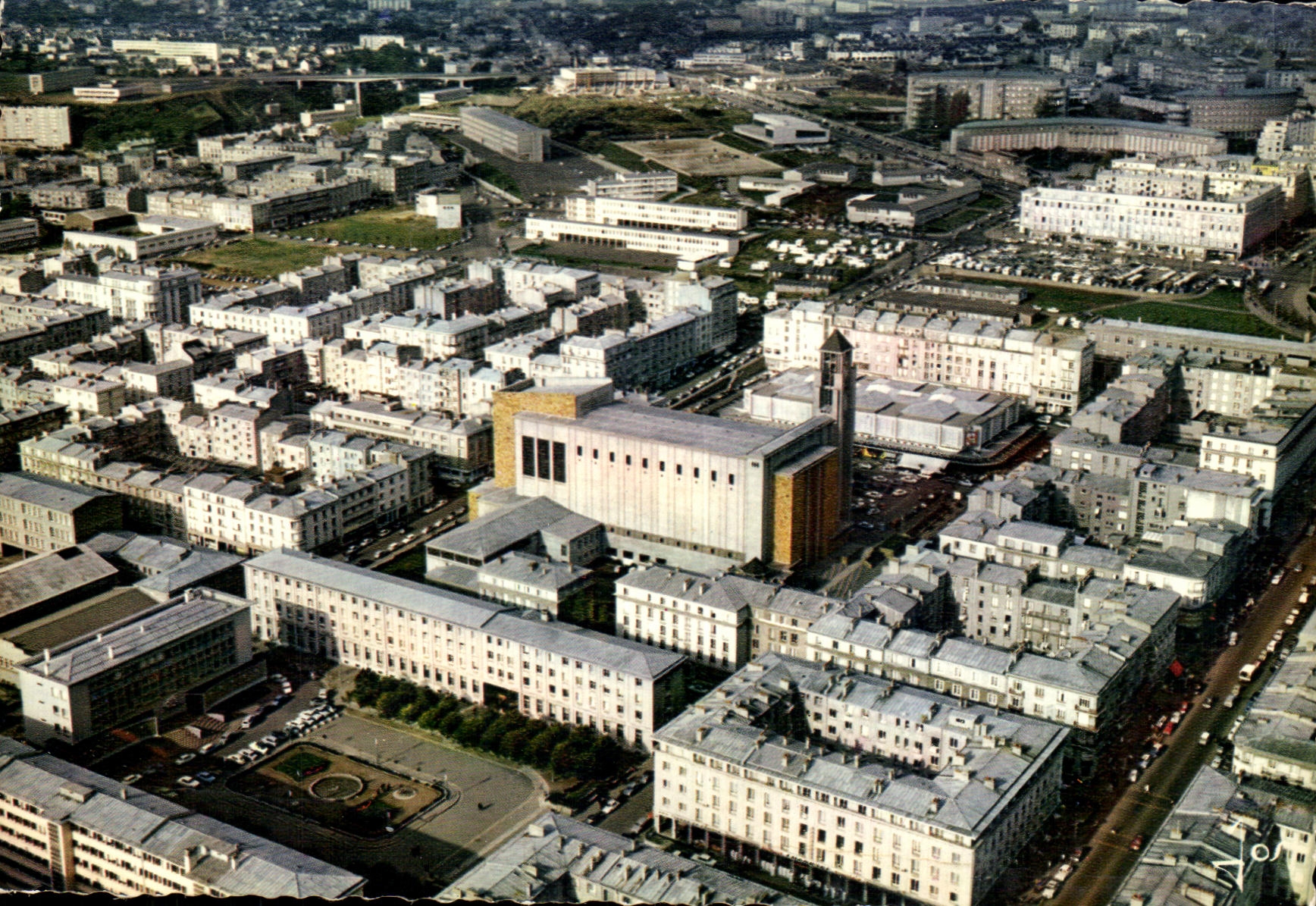 CPM Brest La Tresorerie Saint Louis Et la Rue De Siam 