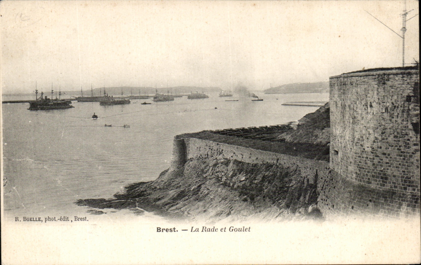 CPA Brest La Rade Et Goulet Bateaux