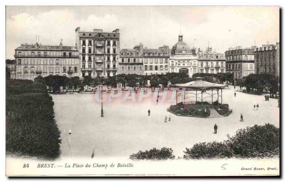 CPA Brest La Place du Champ de Bataille