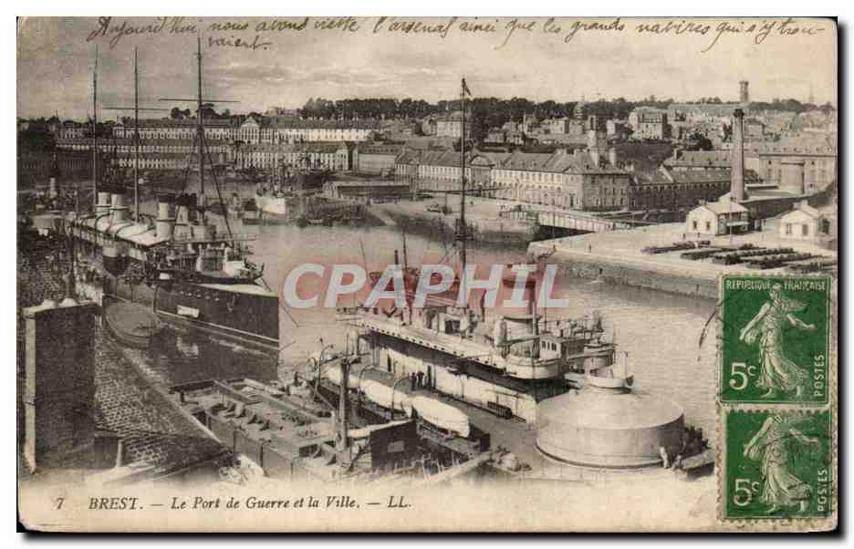 CPA Brest Le Port De Guerre de Ville Bateaux