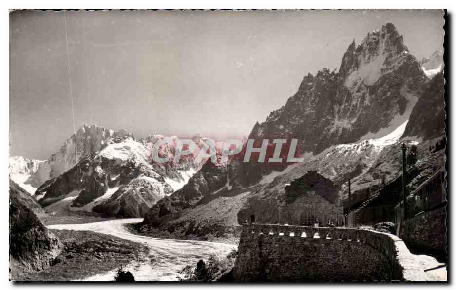 CPA Chamonix Gare Du Montenvers Les Grandes Charmoz Massif des Jorasses