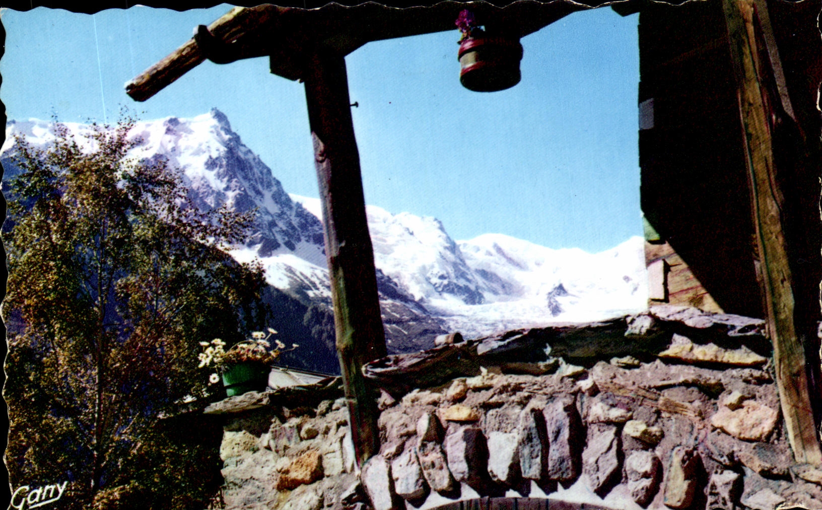 Chamonix - Mont-Blanc (1050 m) — Chalet Savoyard et le Massif du Mont-Blanc — Gunycolor