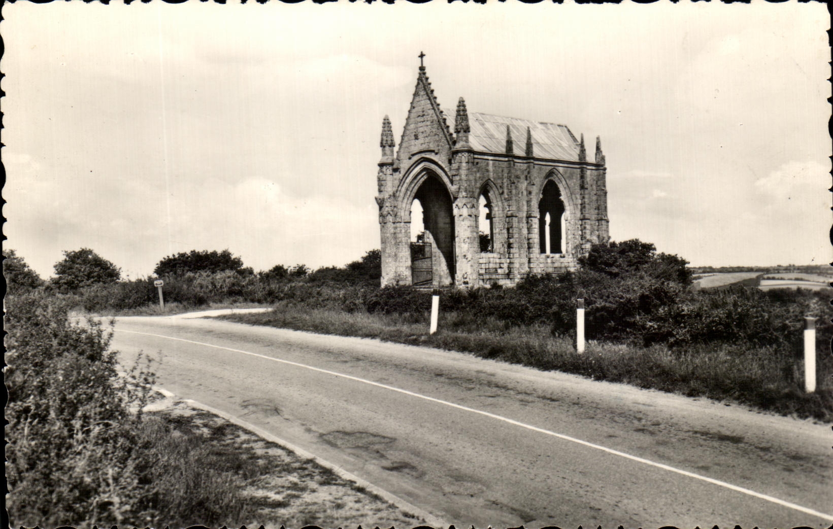 La Chapelle — Le Mont des Alouettes (271 m d'altitude) — Editions Jehly-Pouilly