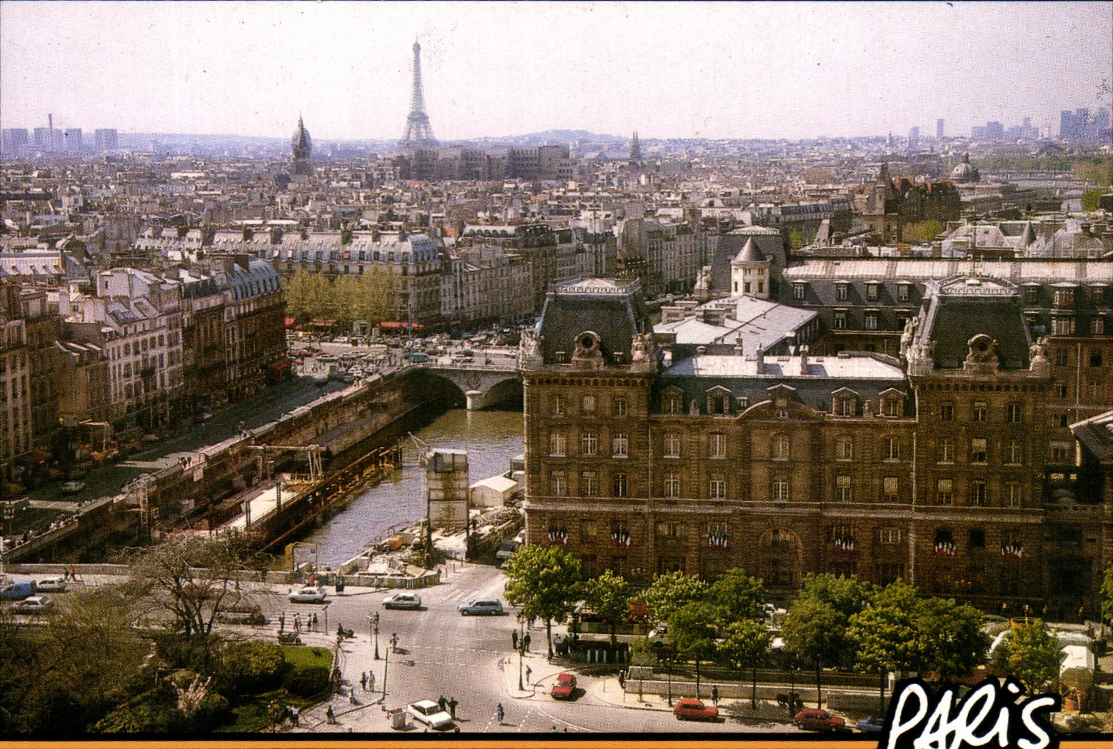 Allgemeiner Blick auf Paris — Eiffelturm, Seine, Grand Palais — Photo K. de Gendre, Image'In Editions