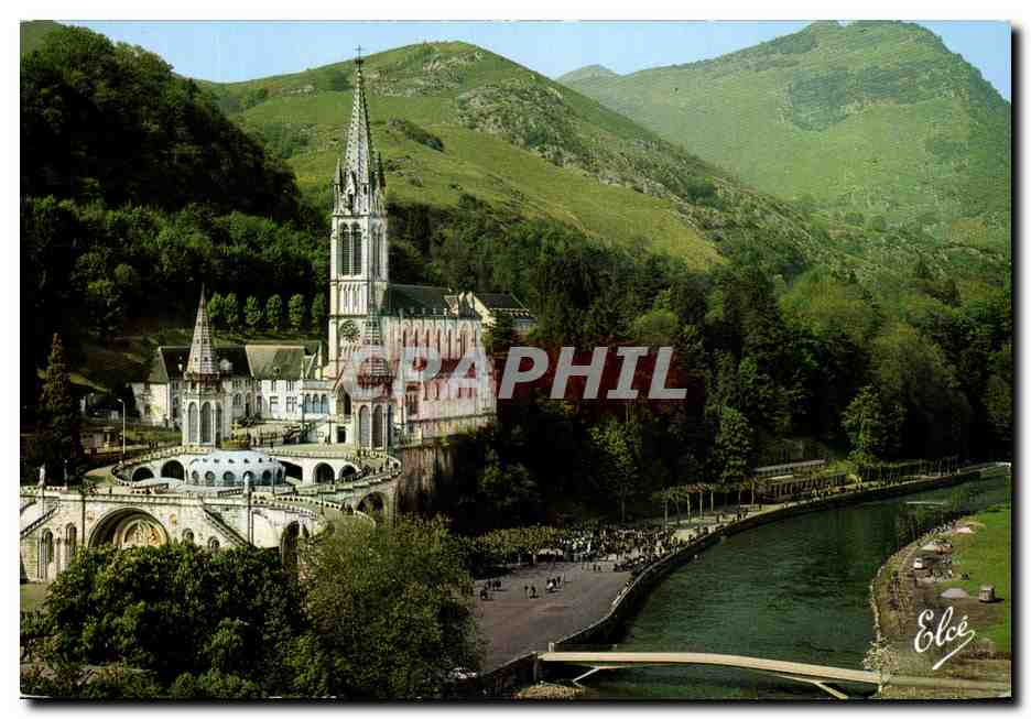 CPM Lourdes Le nouveau Pont sur le Gave La Basilique et la Grotte