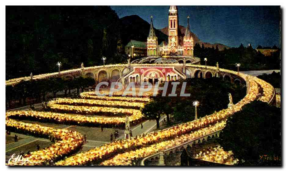 CPM Lourdes La Baslilque et la Procession aux Flambeaux