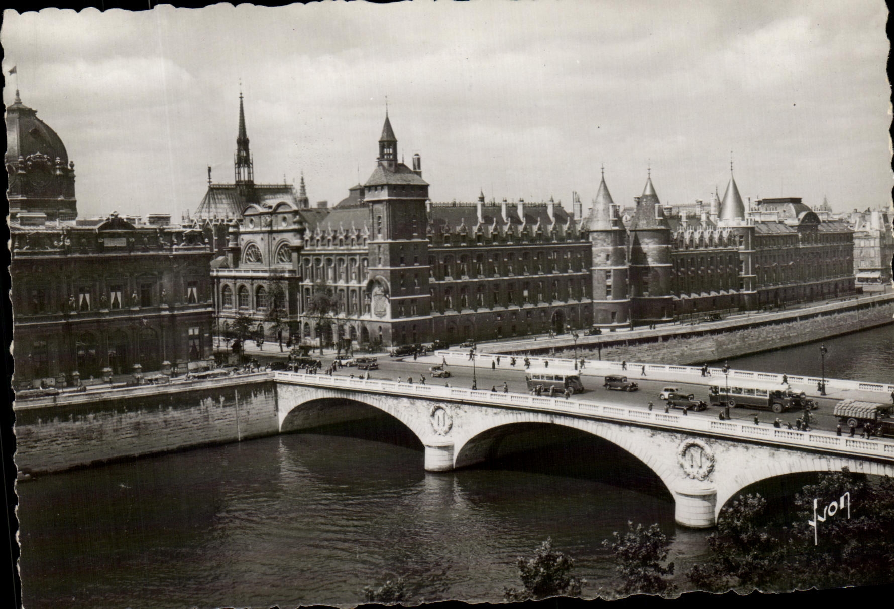 CPSM Paris Le Palais Justice et le Pont au Change