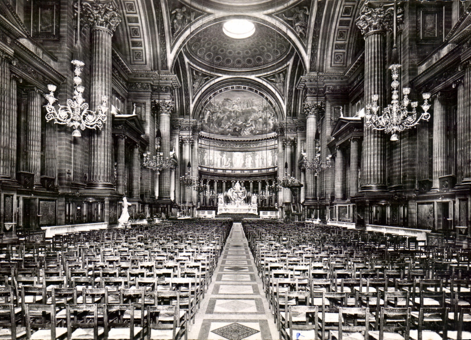 CPSM Paris Eglise Saint Madeleine