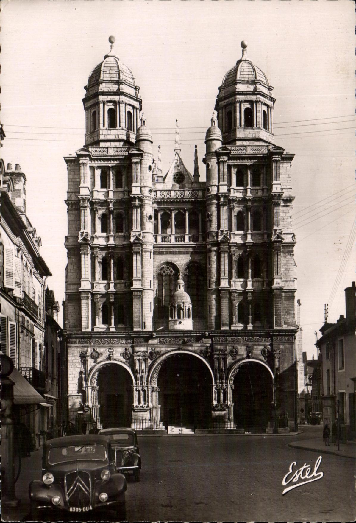 CPA Dijon Eglise Saint Michel La Plus ancienne de L Eglise