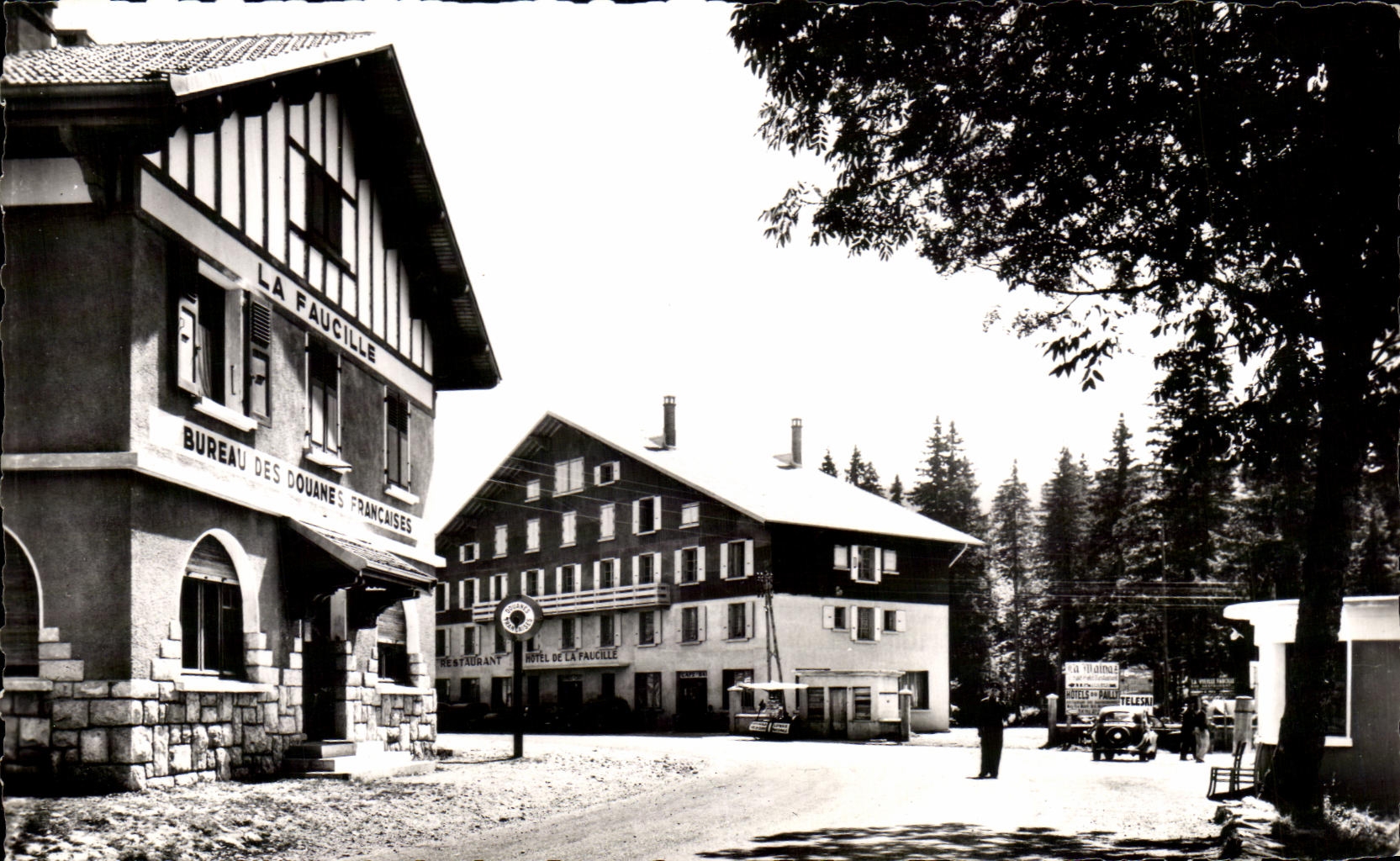 CPSM La France Comte Pittoresque Le Col de la Faucille Bureau des Douanes Francaises