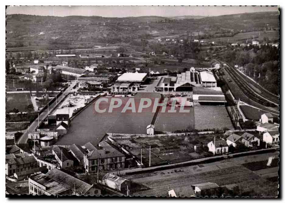 Saint-Yorre (Allier) — Vue aérienne de l'usine de la Société Commerciale des Eaux Minérales du Bassin de Vichy — Photo Pierre Domploigne Vichy