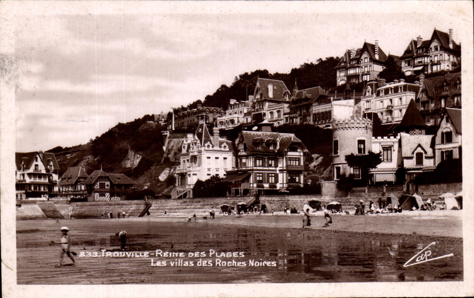CPA Trouville Reine Des Plages Les Villas des Roches Noires