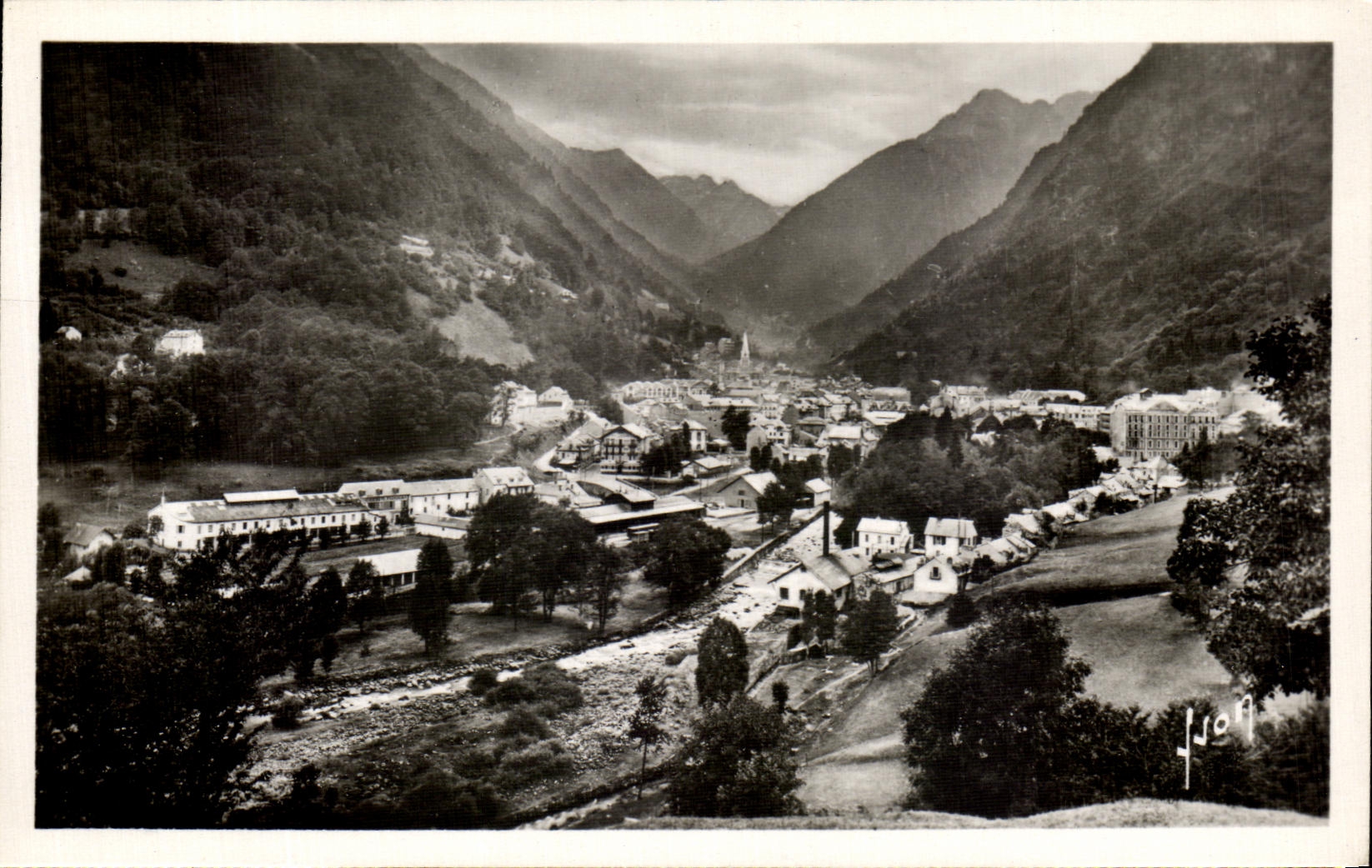 Cauterets (Htes Pyrénées) — Vue générale — Éditions d'Art 'Yacht' Paris