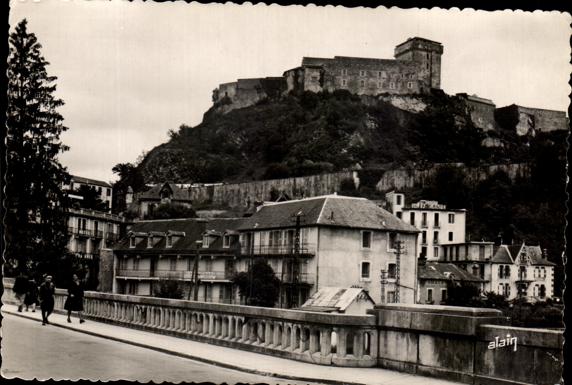 CPM Lourdes Chateau Fort