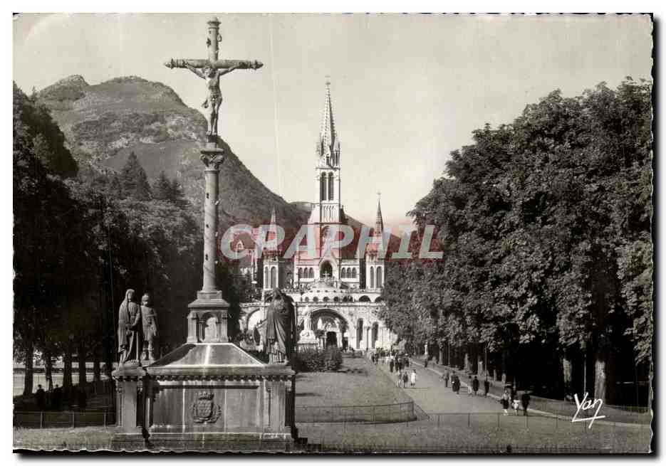 CPMA Lourdes La Basilique Et Le Calvoire Breton 