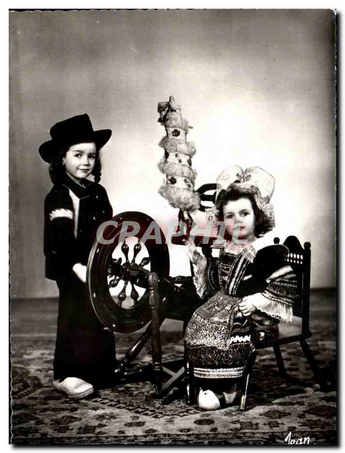 CPM Fouesnant Rosporden Costumes de la region de Fouesnant Rosporden Folklore