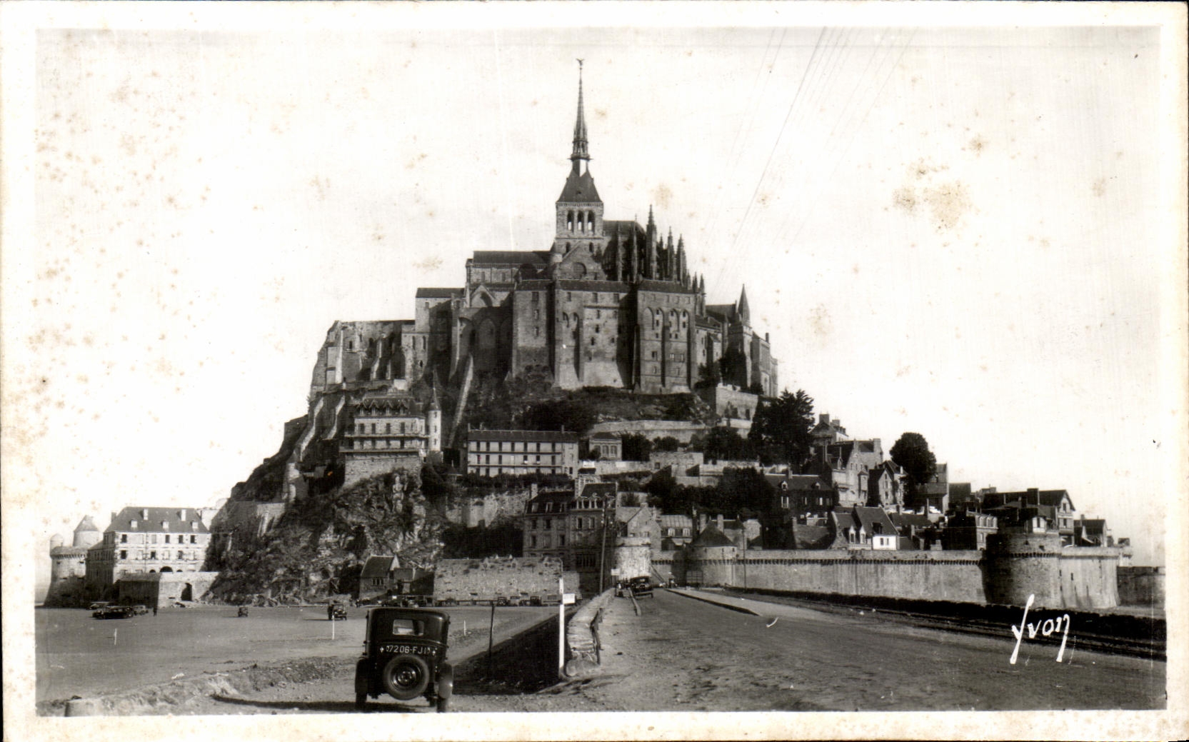Mont Saint-Michel — vue panoramique — Éditions d'Art YVON, Paris