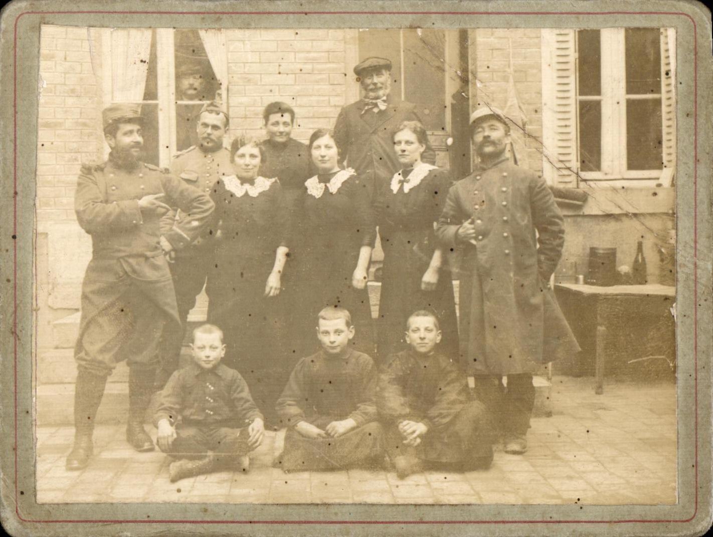 Photo Famille et militaries Militaria