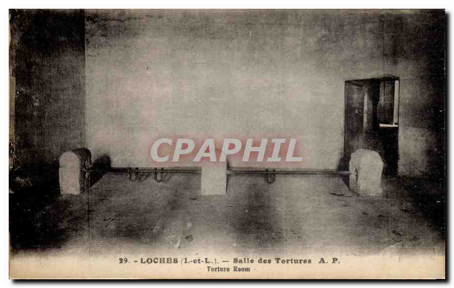 CPA Loches Salle des Tortures 