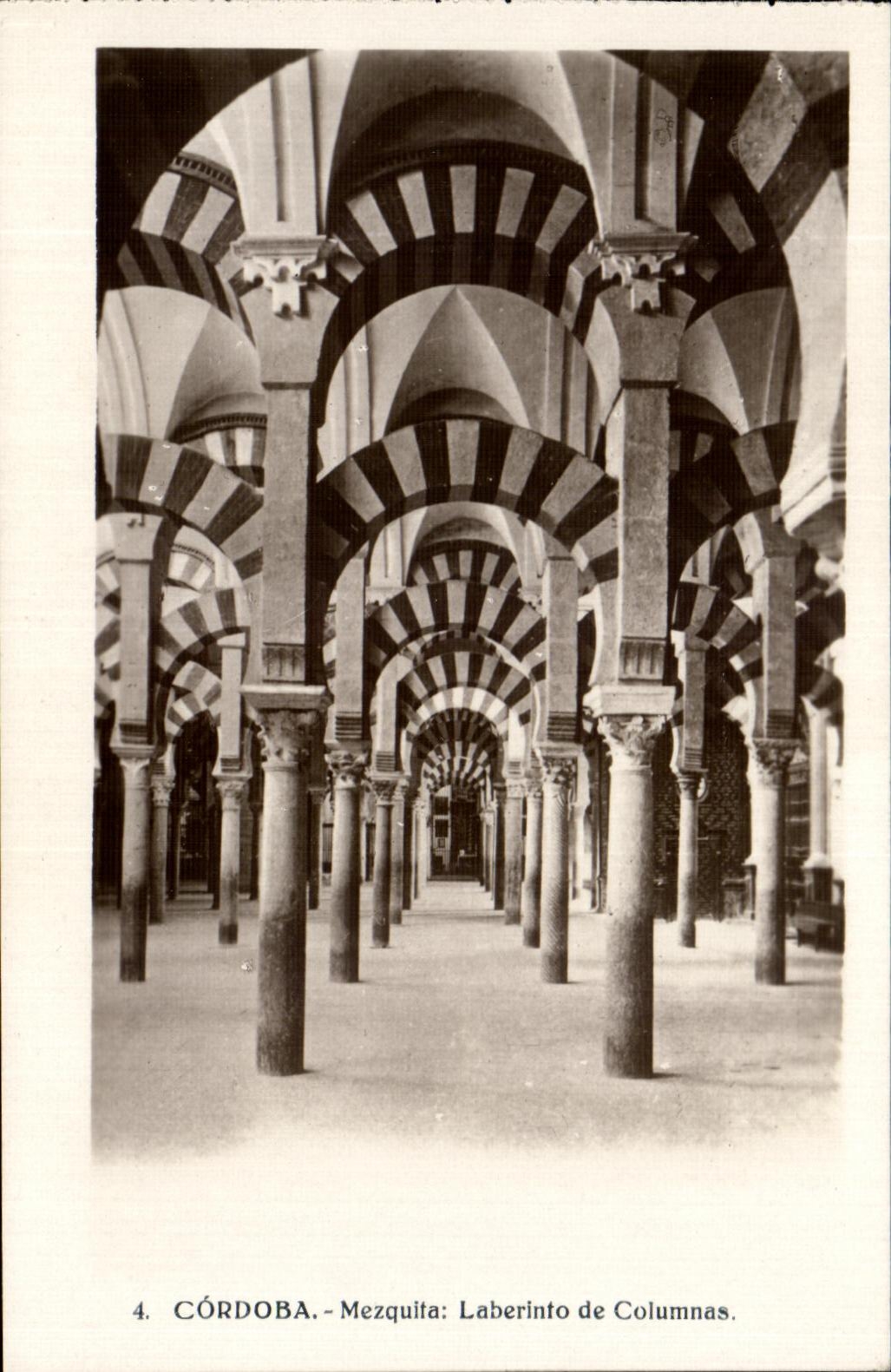 CPA Cordoba Mezquita Laberinto de Columnas