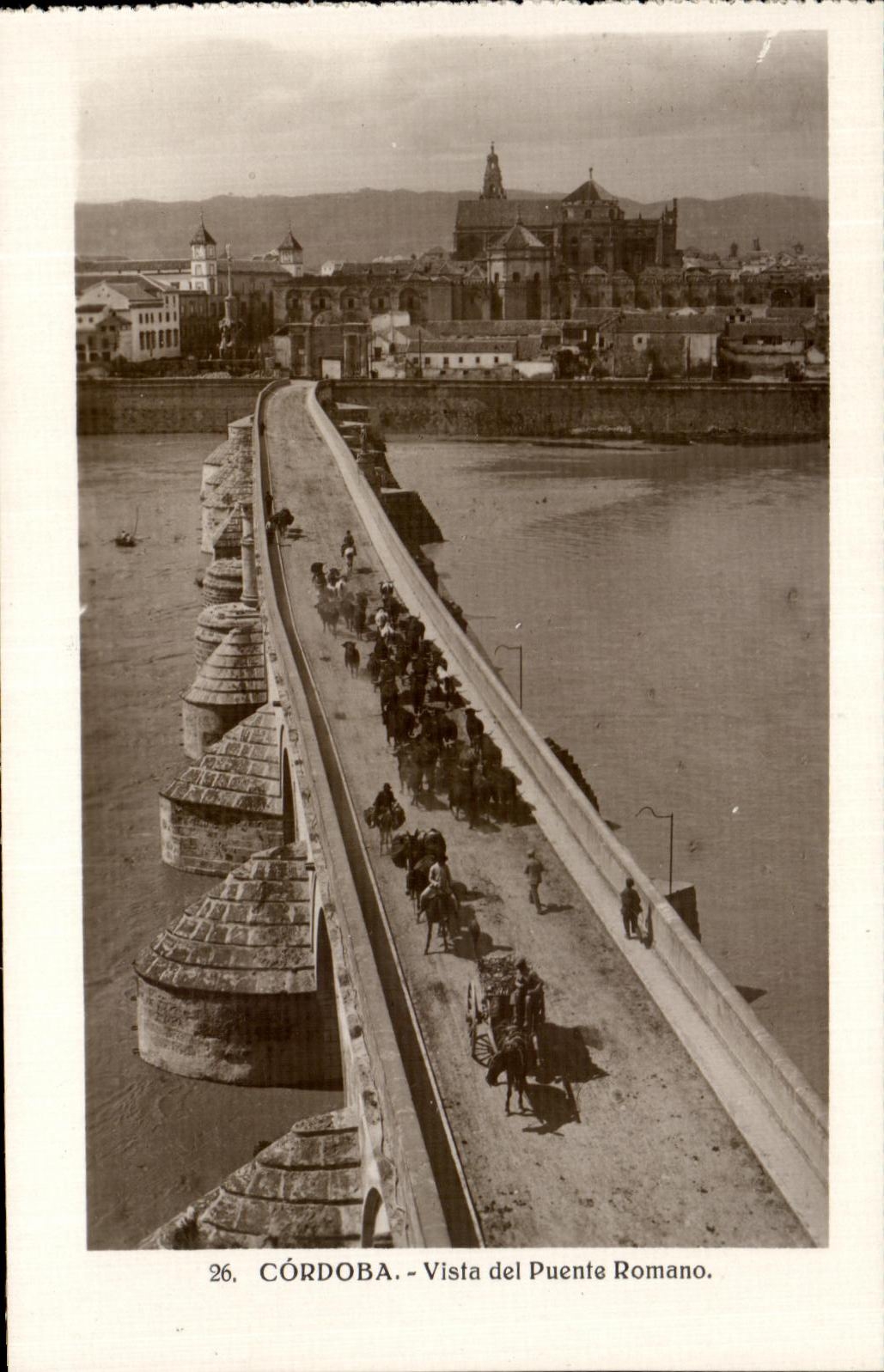 CPA Cordoba Vista del Puente Romano