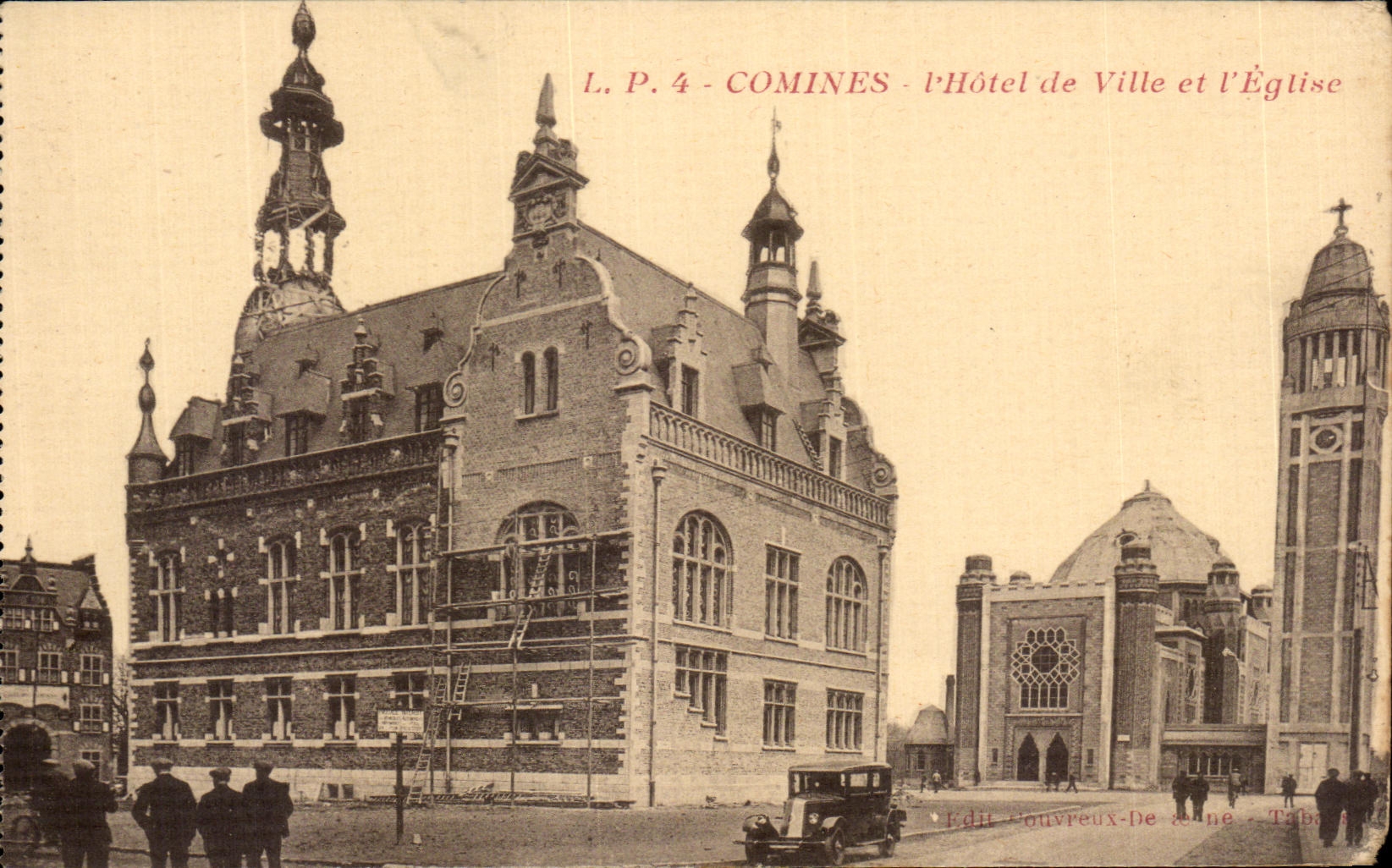 CPA Comines L Hotel de Ville et L Eglise
