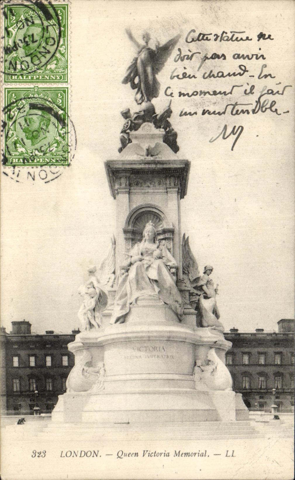 CPA London Queen Victoria Memorial