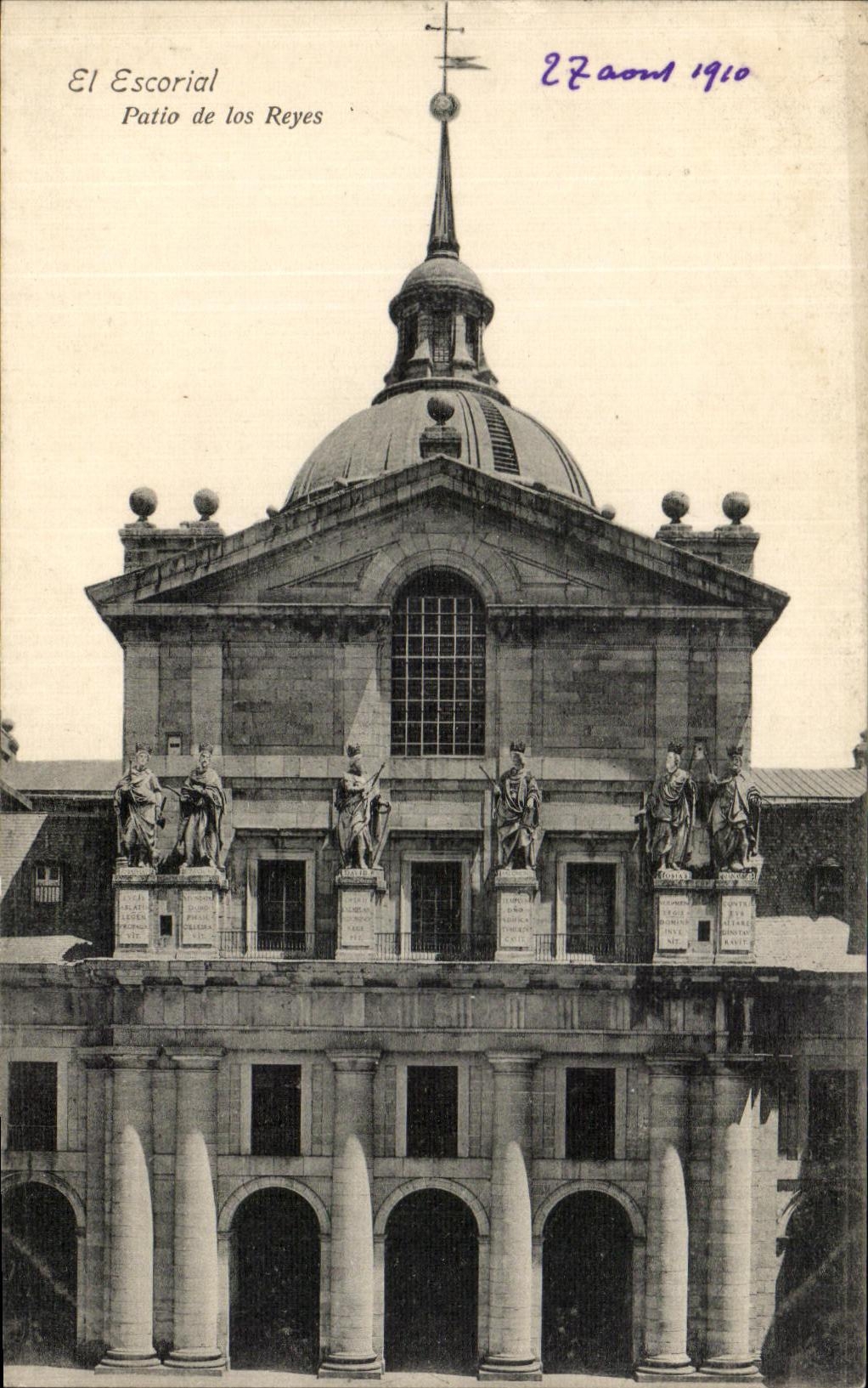 CPA El Escorial Patio De Los Reyes 
