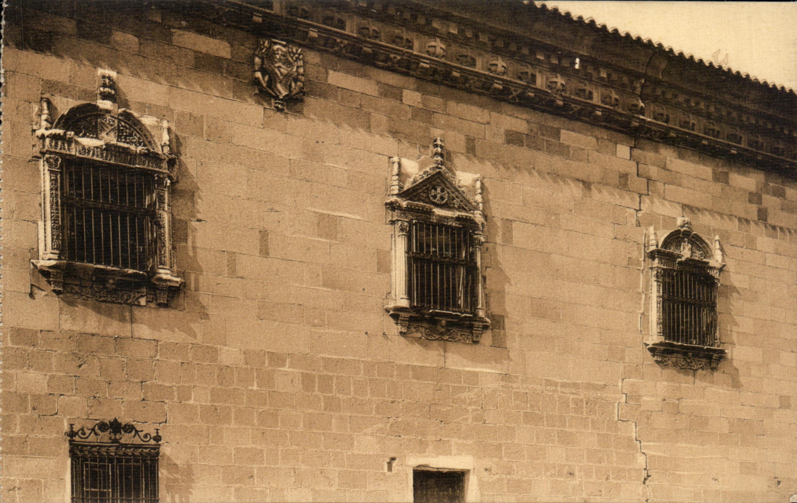 CPA Toledo Detalle de La Fachada del Hospital de Santa Cruz