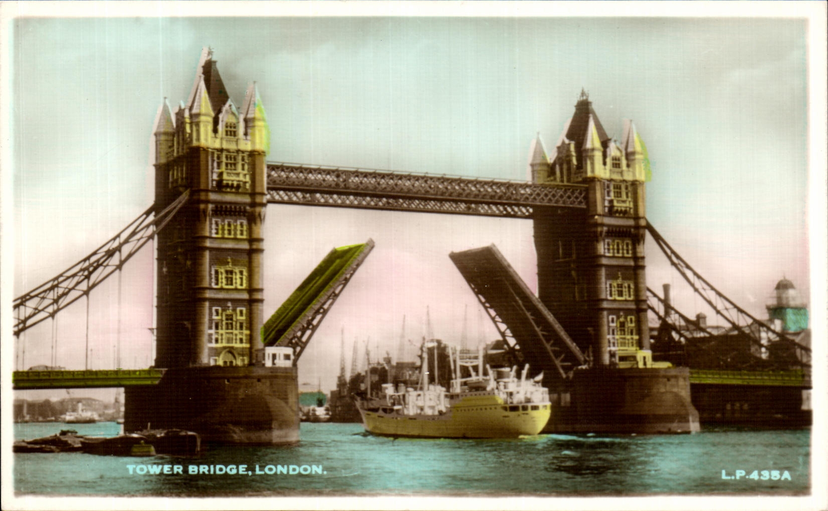 CPA Tower Bridge London Bateau