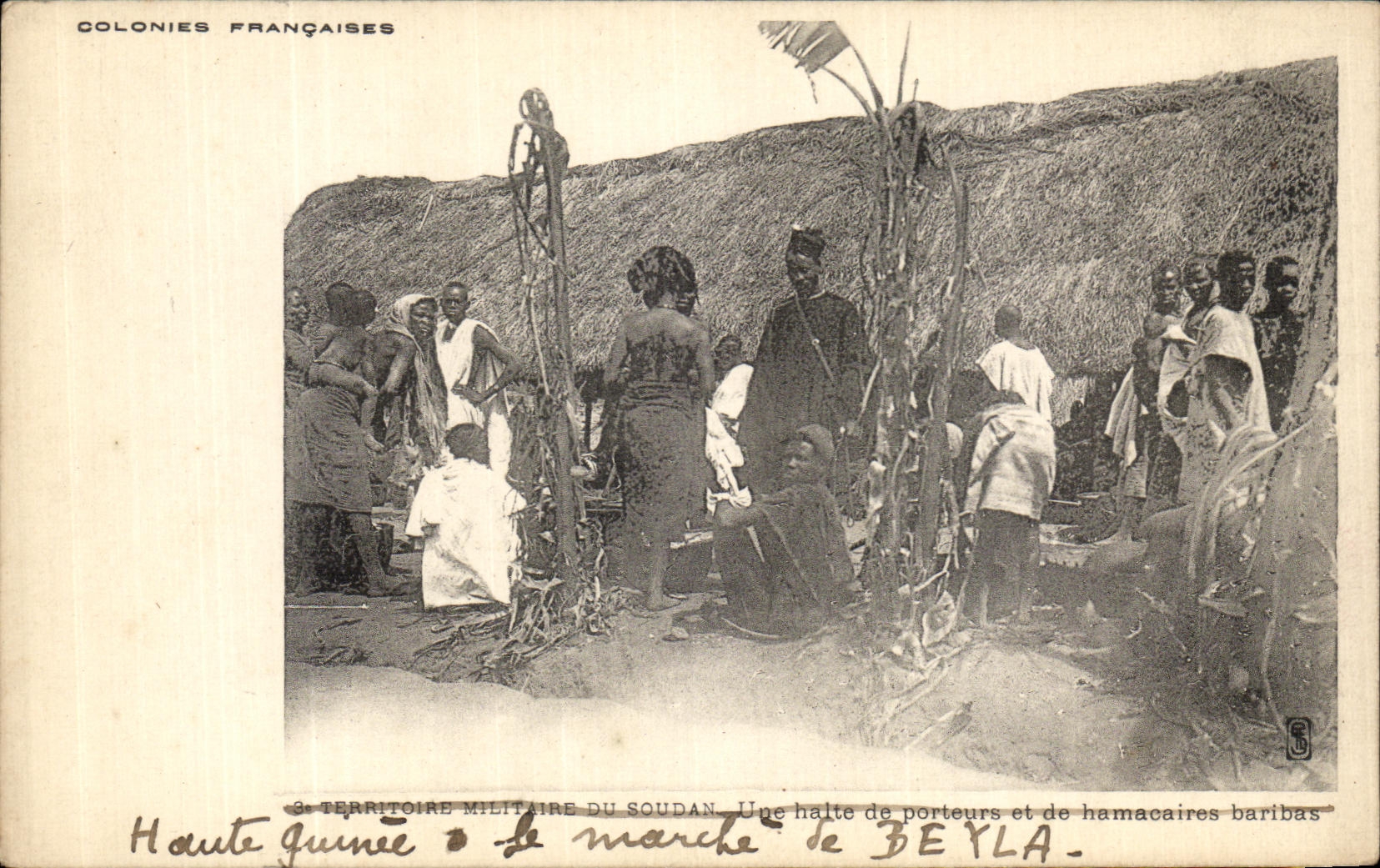 CPA Colonies Francaises Territoire militaire du Soudan Une halte de porteurs et de hamacaires baribas Mali
