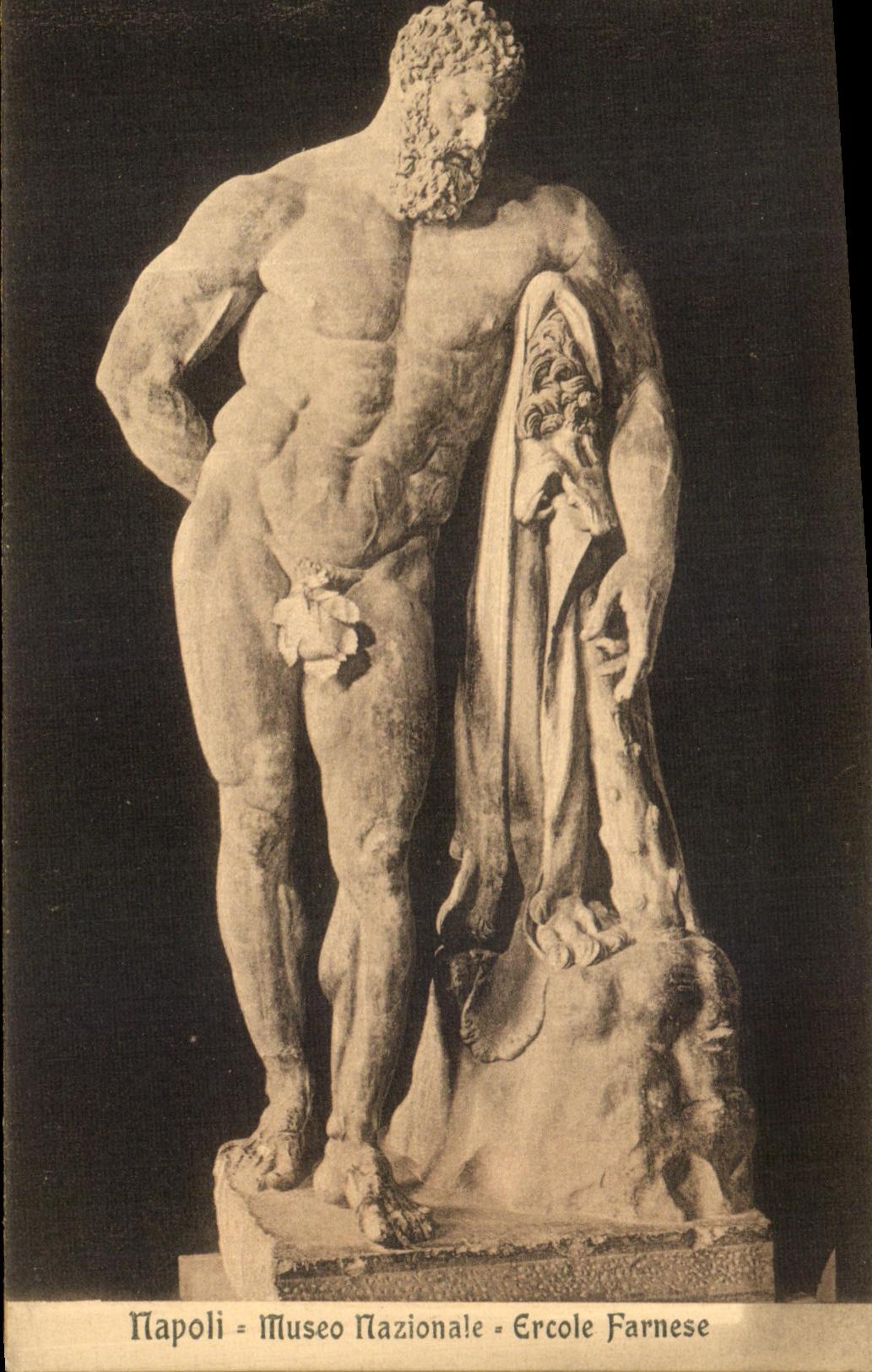 CPA Napoli Museo Nazionale Ercole Farnese