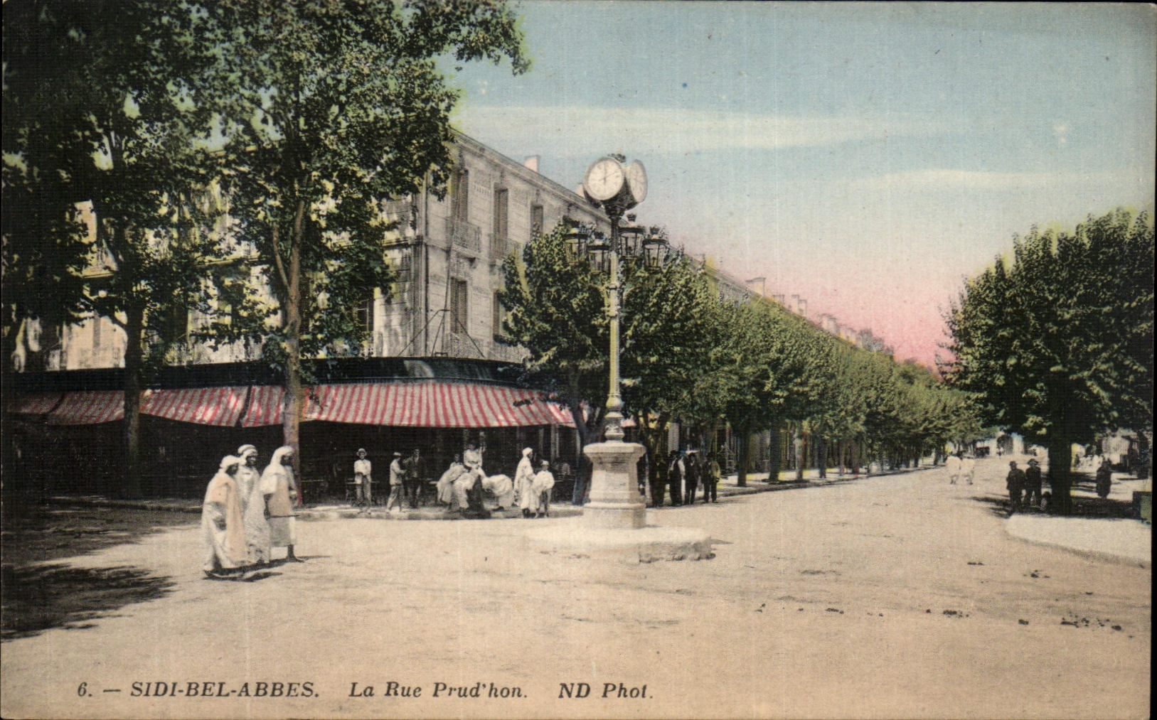 CPA Sidi Bel Abbes La Rue Prud Hom Algerie