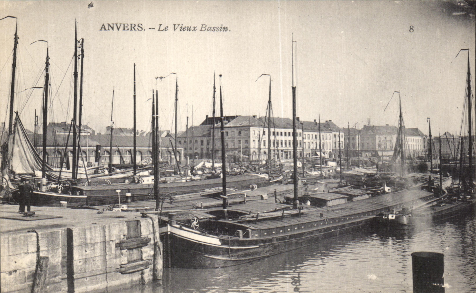 CPA Anvers Le Vieux Bassin Bateaux Peniches 