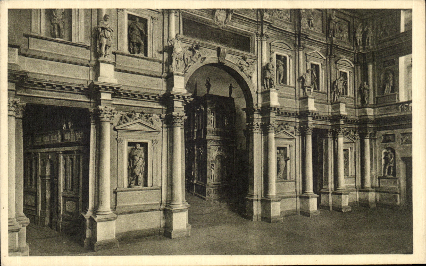 CPA Vicenza Teatro Olimpico Prospeffo della Scena