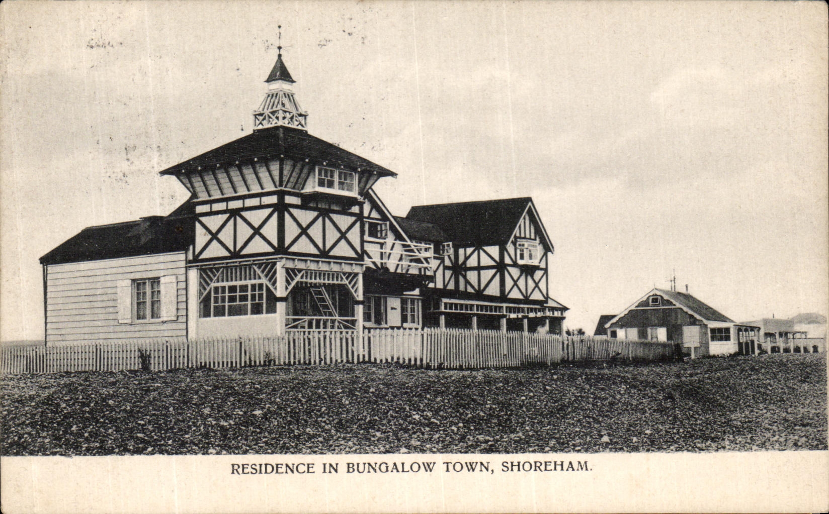 CPA Residence In Bungalow Town Shoreham