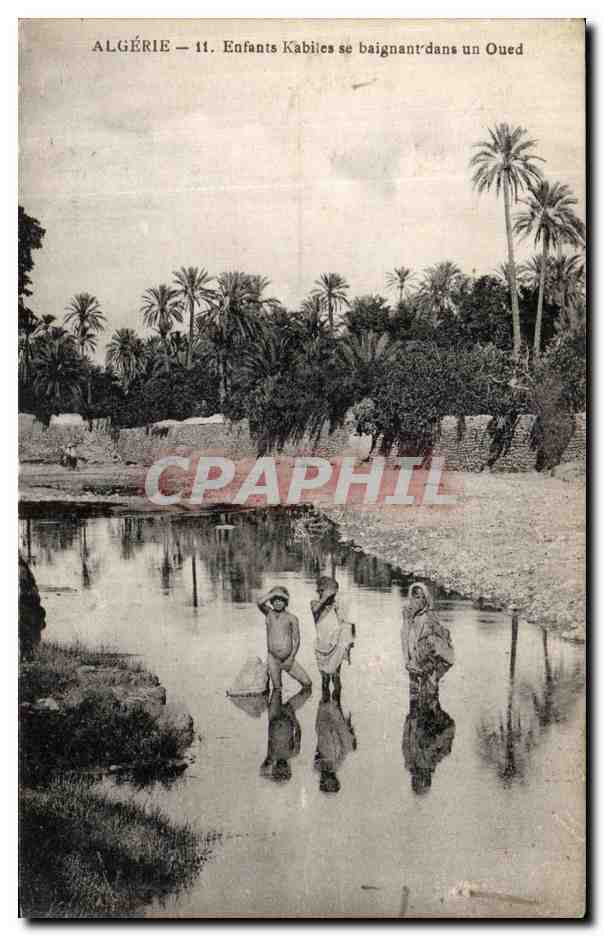 CPA Algerie Enfants Kabiles Un Oued