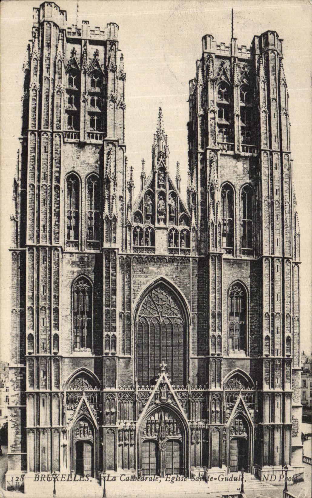 CPA Bruxelles La Cathedrale Eglise Sainte Gudule